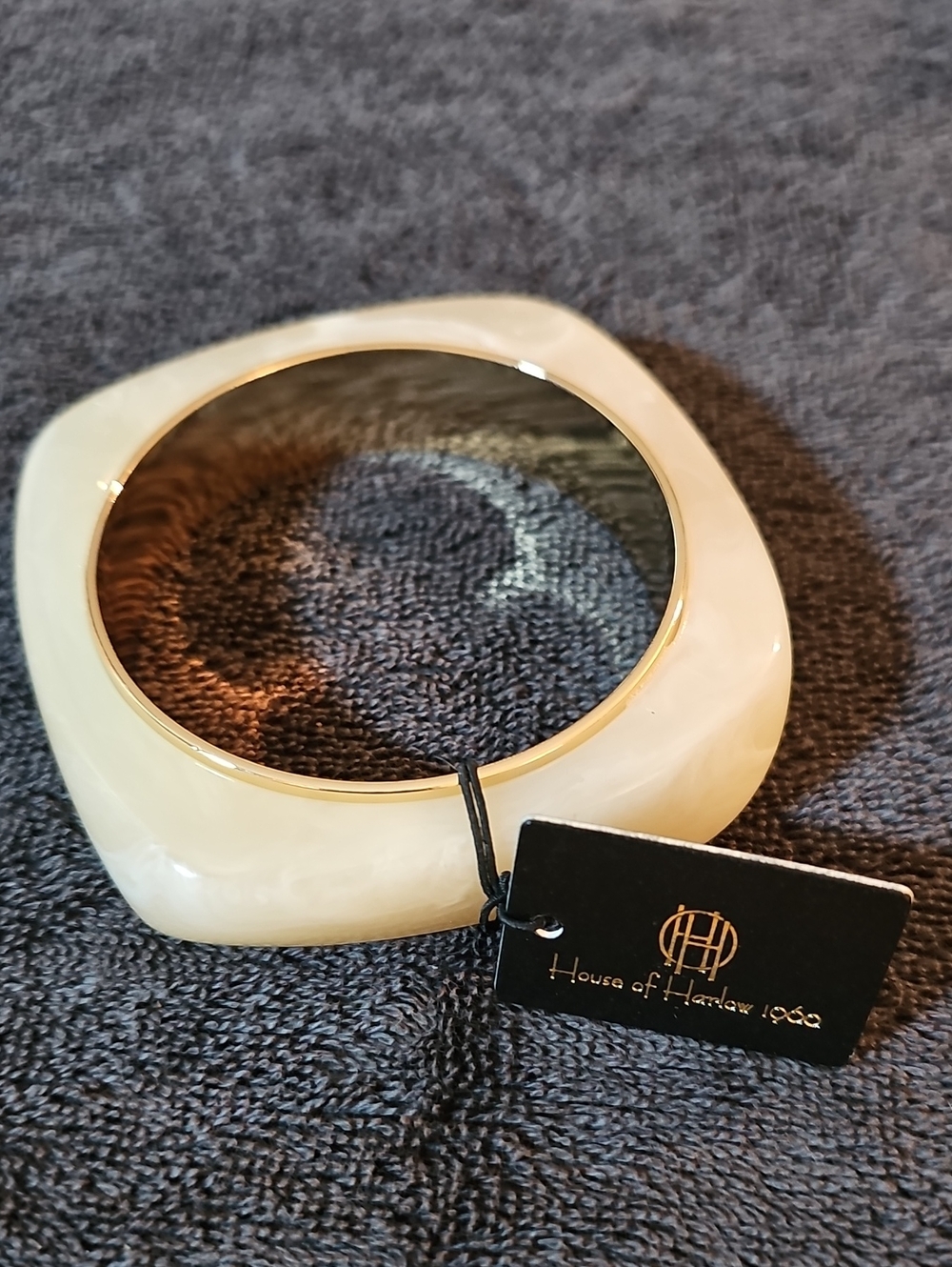Nwt House Of Harlow Leadfree Resin Square Bangle Bracelet - Cream - Picture 5 of 5
